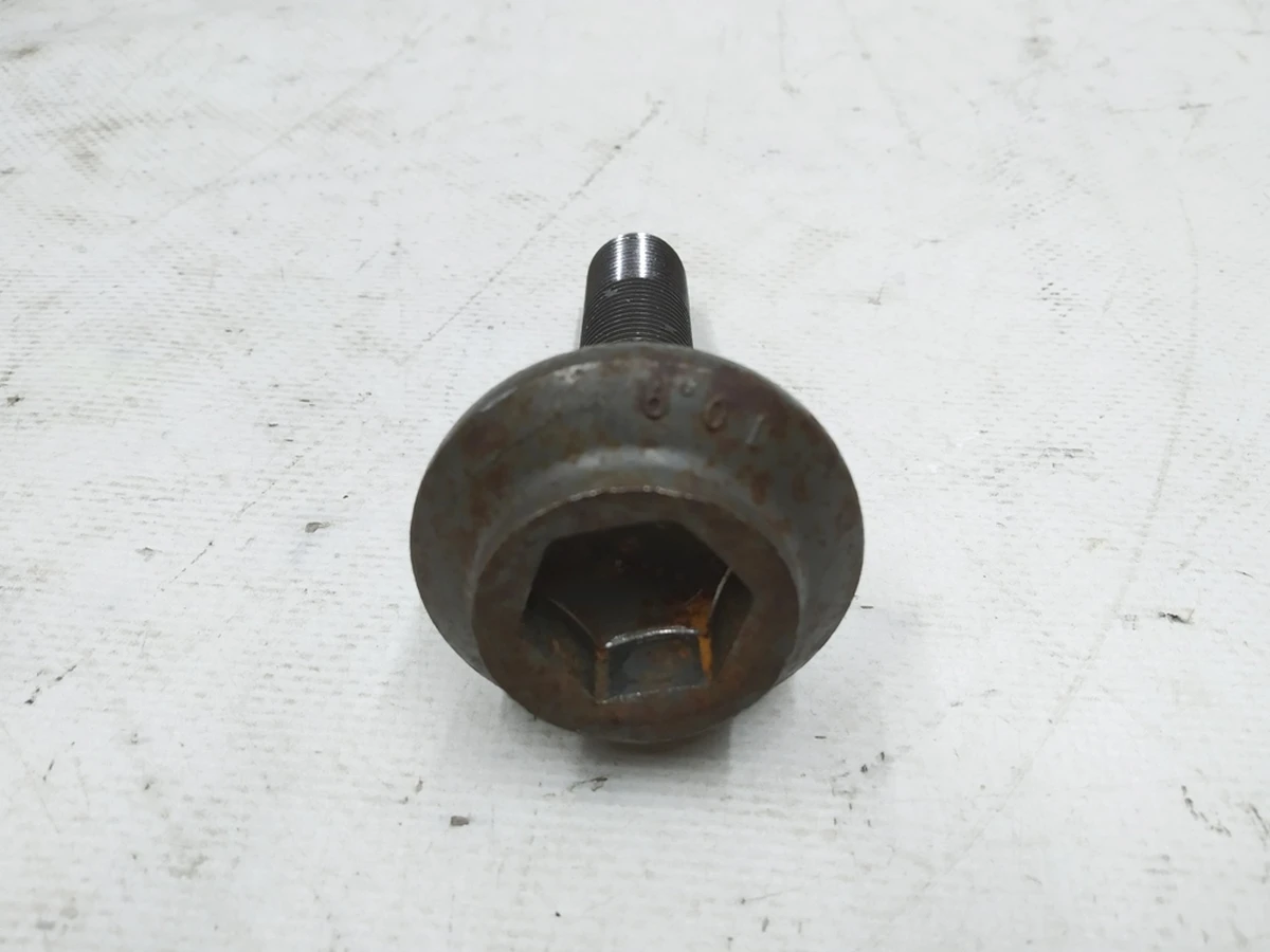 Socket Head Cap Screw M16X1.5X72 Audi E-tron 8E0407643A