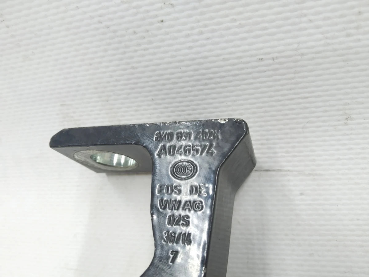 Door hinge, rear right upper / lower Volkswagen E-GOLF 8K0831402P