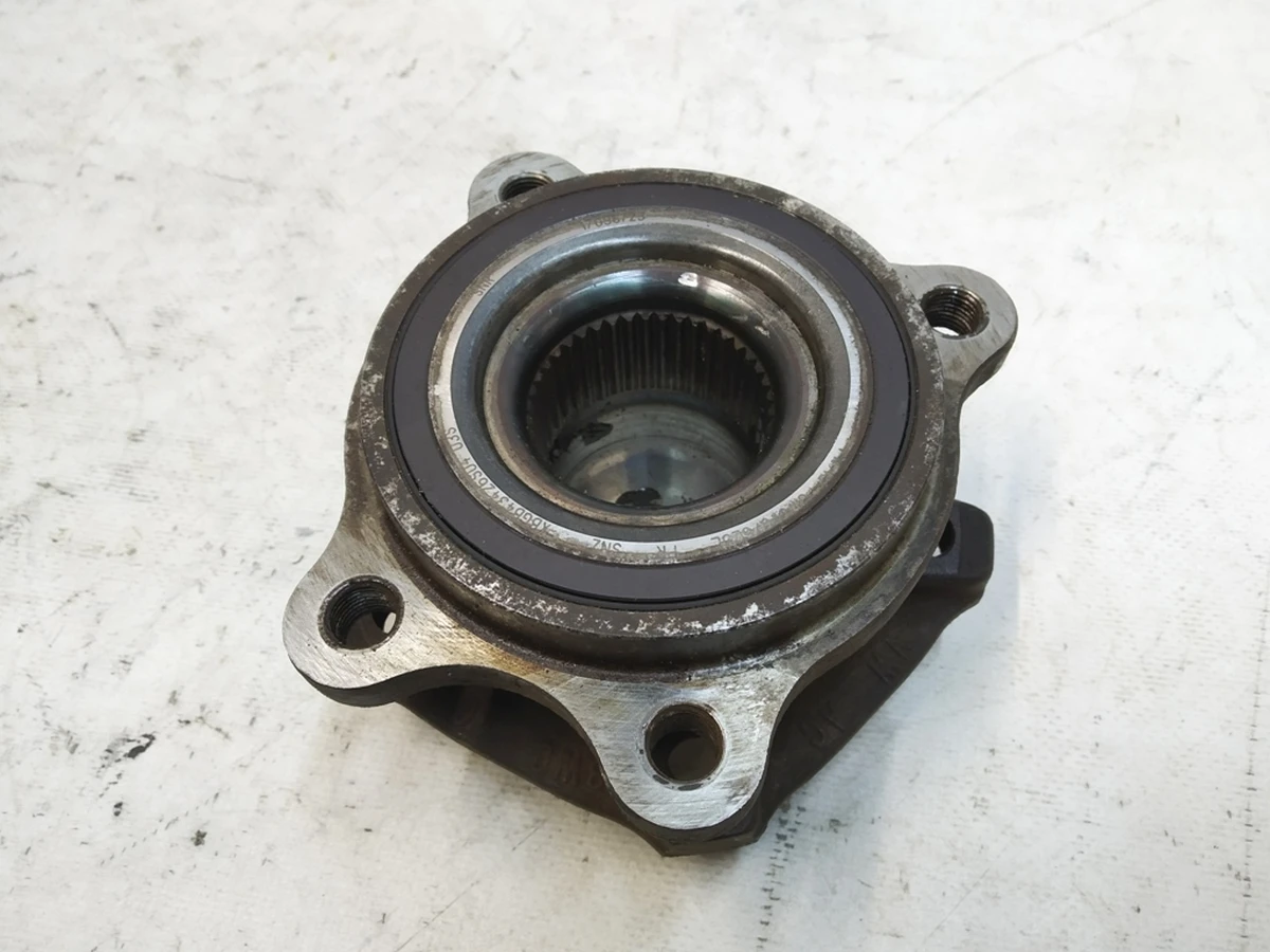 Ступица передняя в сборе с повреждением Audi Q7 8W0407613