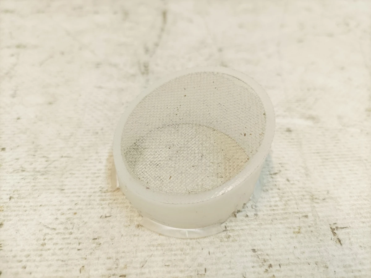 Фильтр сетчатый бачка стекоомывателя Audi Q7 8Z0955485