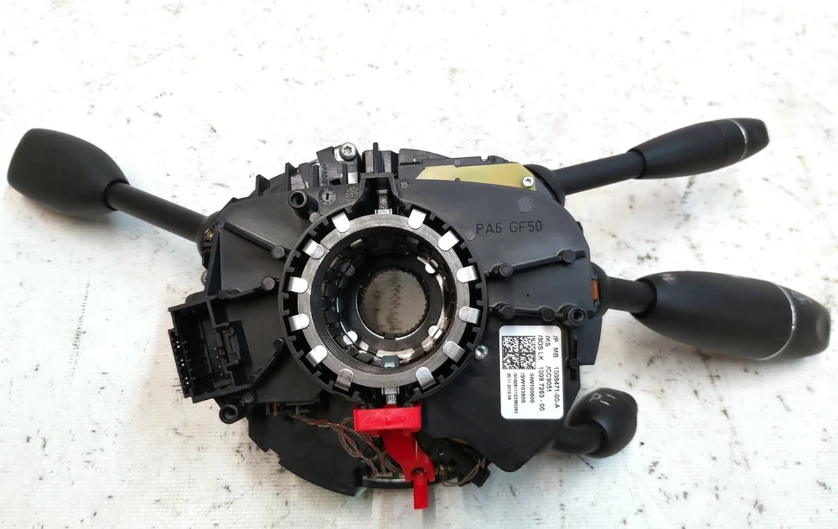 Блок перемикачів модуля керування рульовою колонкою Tesla model S 1008471-00-A