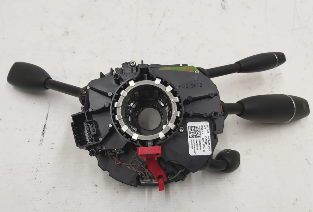 Блок перемикачів модуля керування рульовою колонкою Tesla model S 1008471-00-A