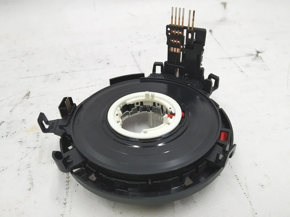 12 Блок положения руля (шлейф) Tesla model S 90276133173540