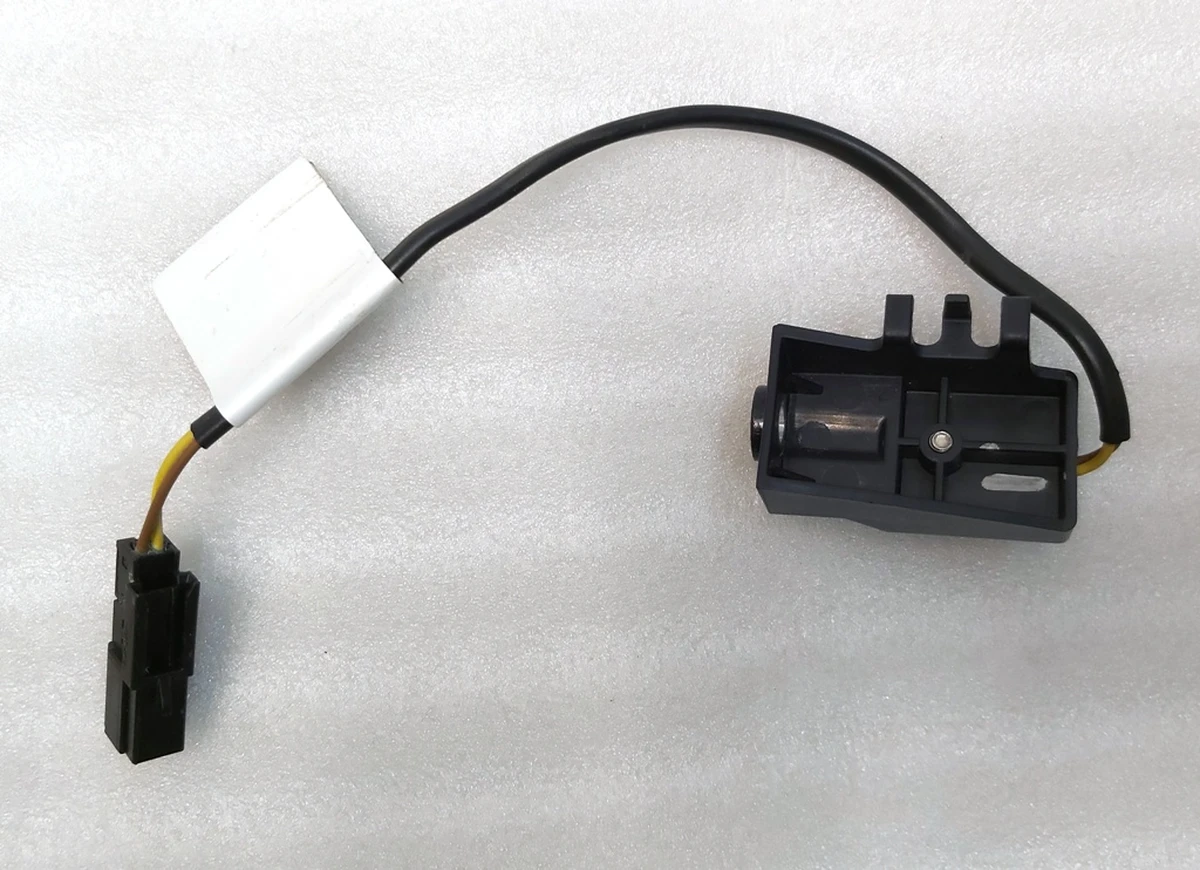 4 Sensor (magnetic type) seat angle 2nd row left right Tesla model X 1075036-00-E