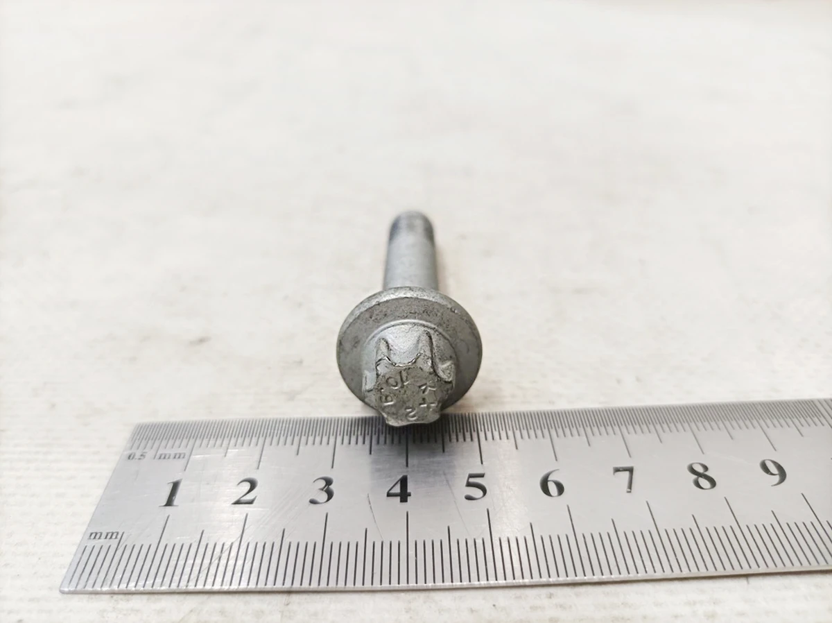 Болт Torx Externa M10 Mercedes EQS 910105-010002