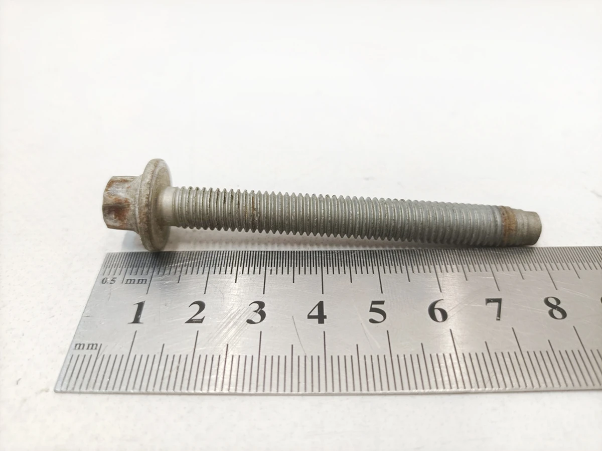 Болт с головкой Torx M8X65 Mercedes B-Class 910143-008021