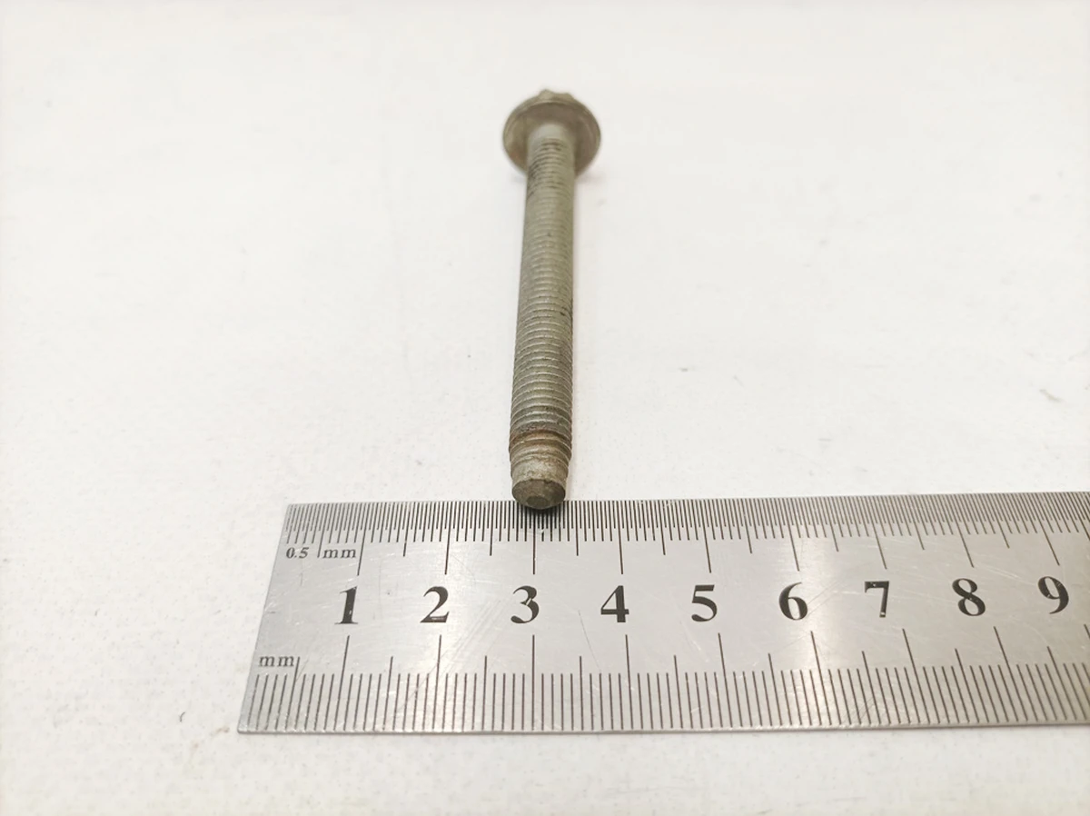 Болт с головкой Torx M8X65 Mercedes B-Class 910143-008021