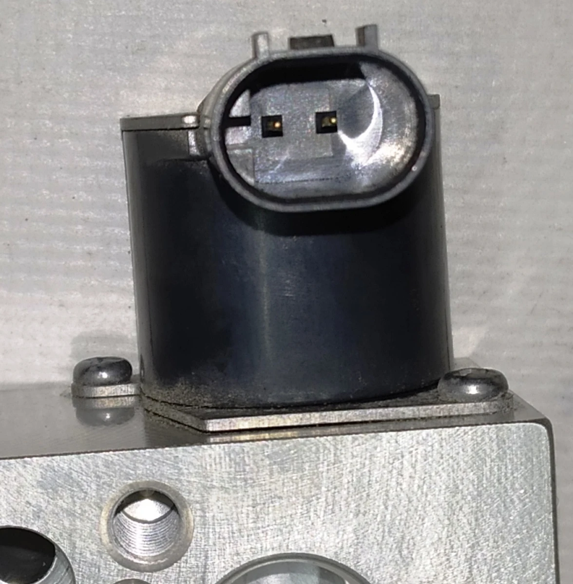 Клапан системи кондиціонування R134A BMW i3 64119287282