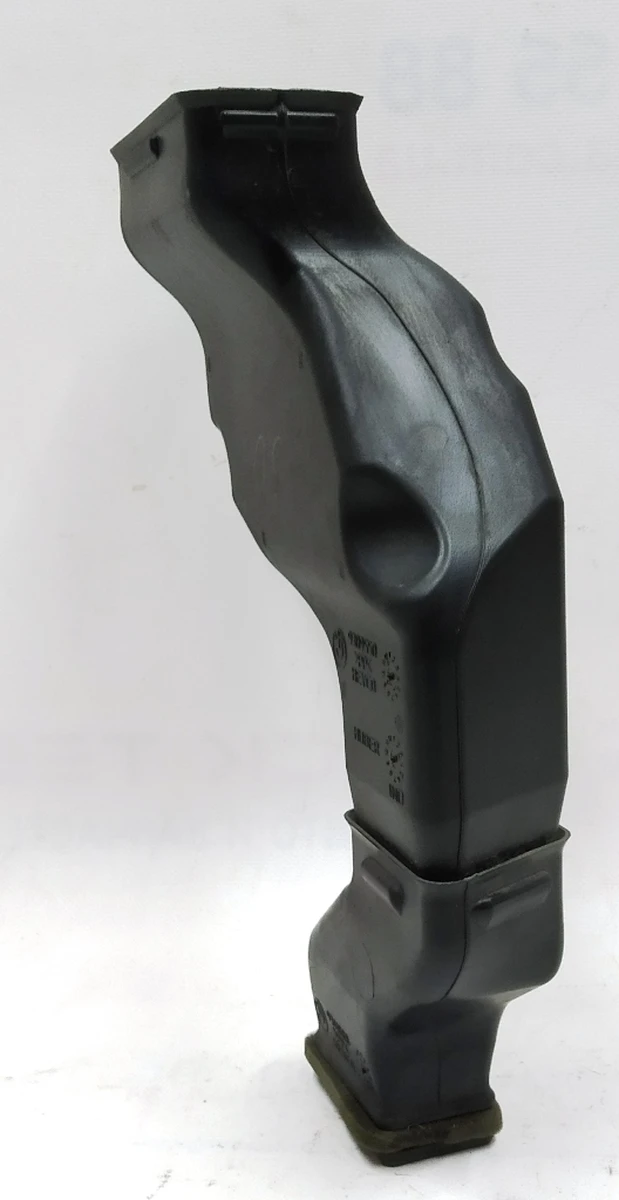 Патрубок грубки салону верхній в зборі з патрубком середнім BMW i3 64319309550