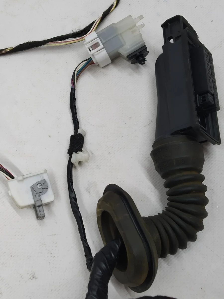 Front Left Door Wiring BMW i3 61129349910