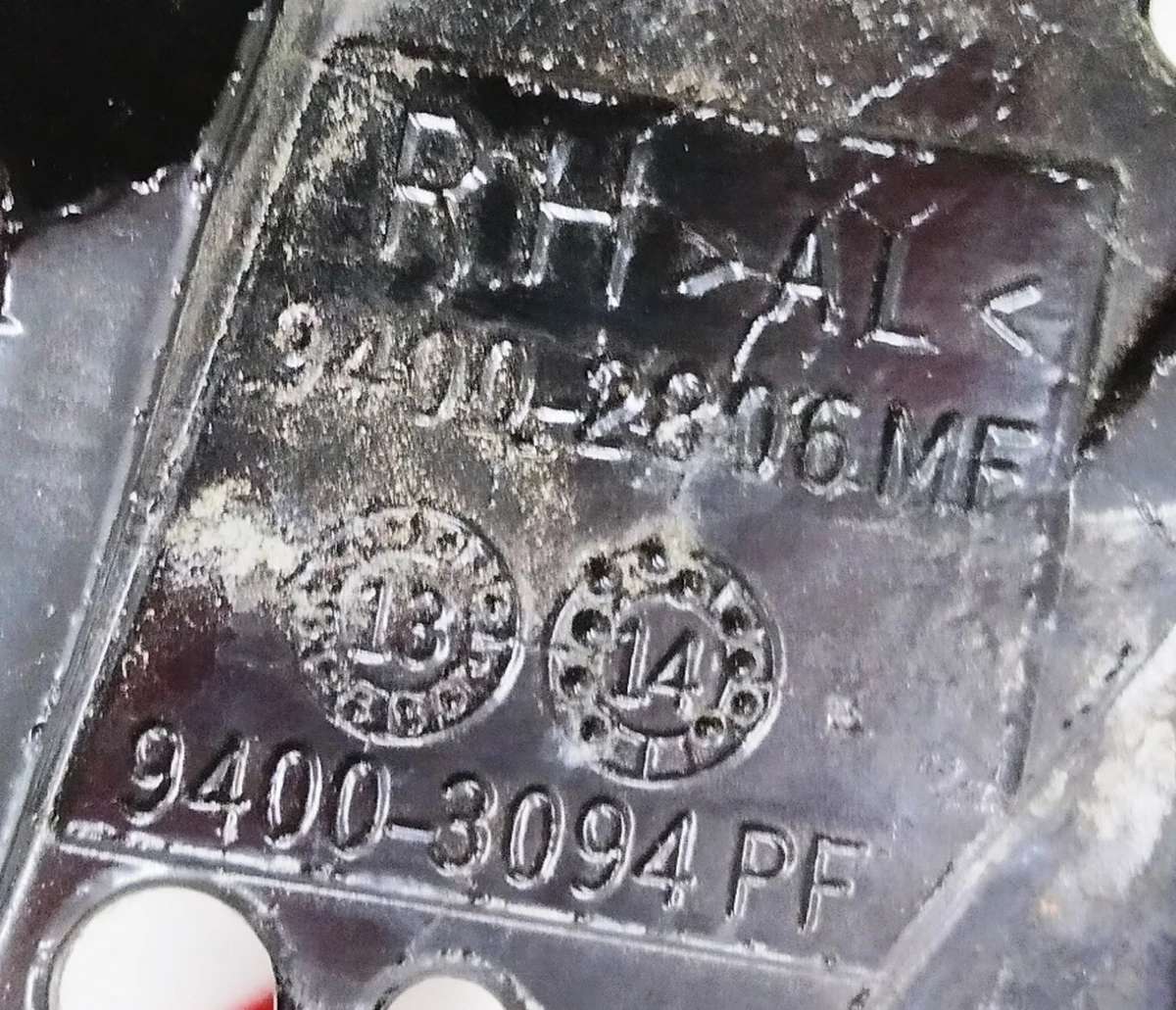 Кронштейн зеркала наружного правого Tesla model S, model S REST 1041318-00-G