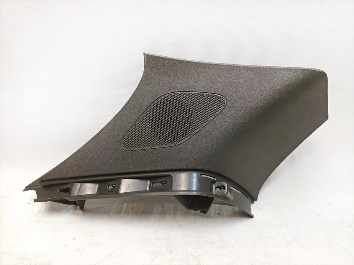 Облицювання стійки D лівої 7N0 Porsche Macan 95B867245