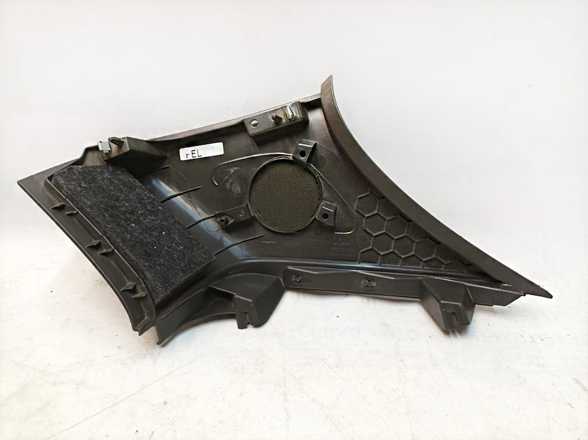 Облицювання стійки D лівої 7N0 Porsche Macan 95B867245