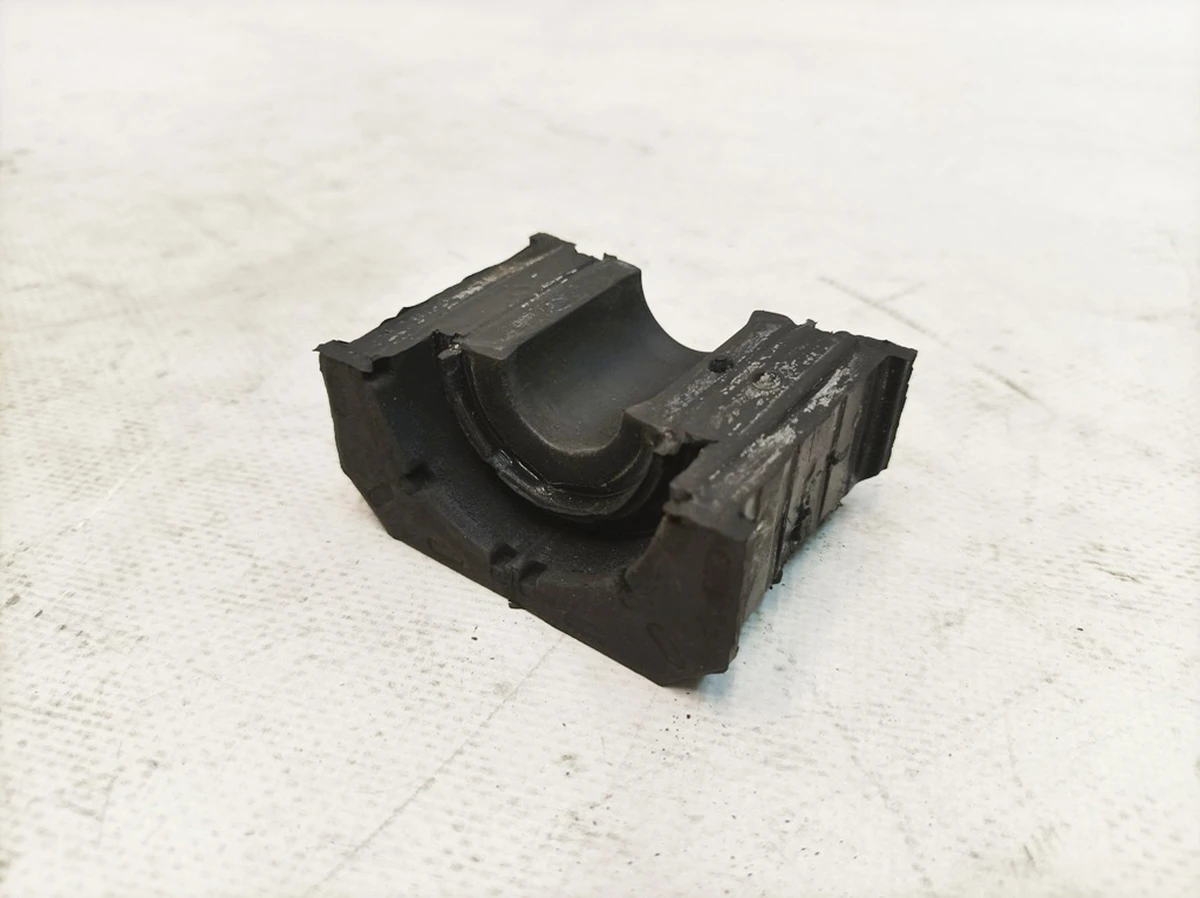 Опора стабілізатора гумова 26,5MM Porsche Taycan 971411313K