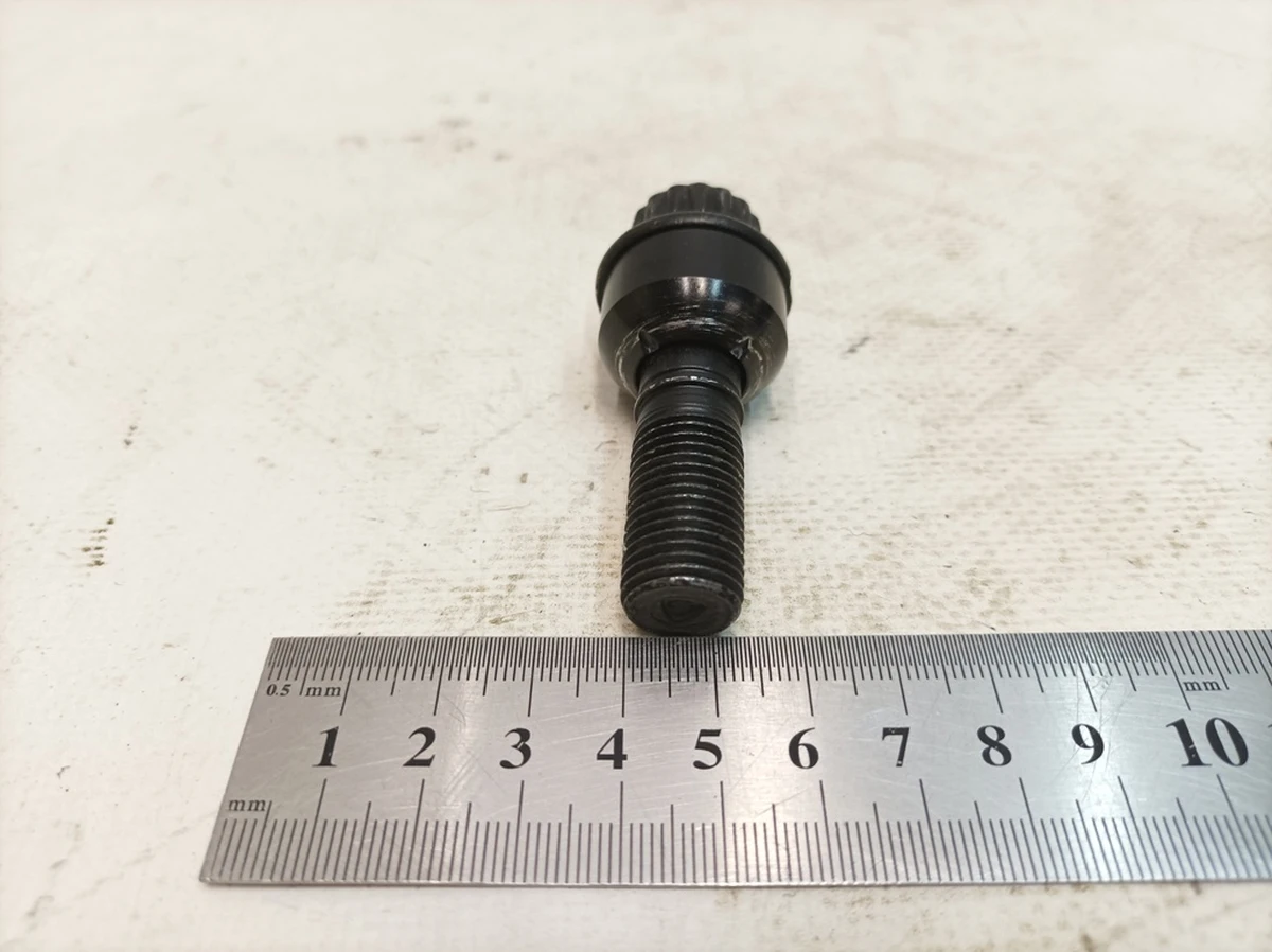 Болт колісний (секретка) M14X1.5 Porsche Taycan 971698030