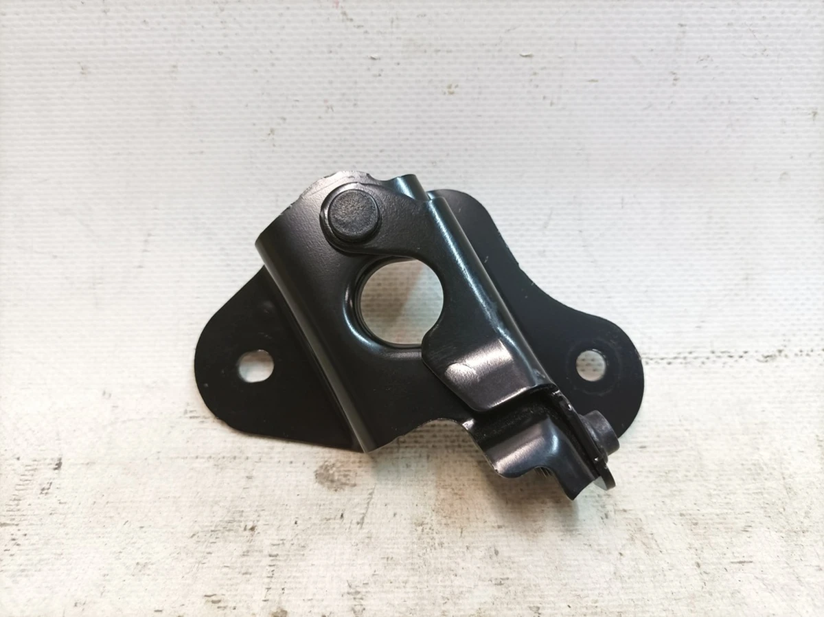 Опора спинки сидіння другого ряду права Porsche Taycan 971886174