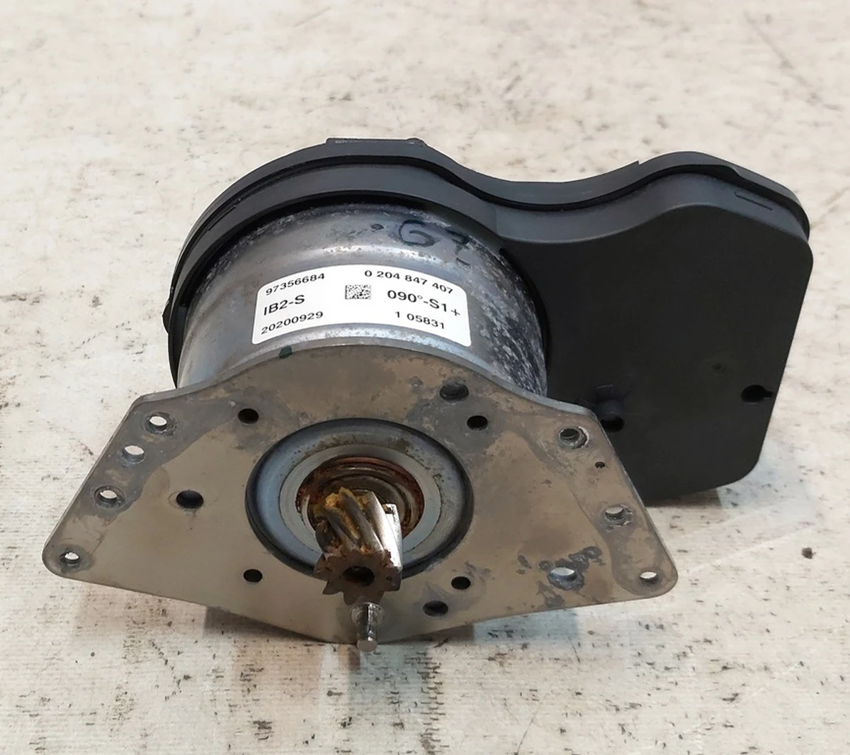 Motor and control board of the electromechanical brake booster BOOSTER substandard Tesla model 3 1044671-99-F