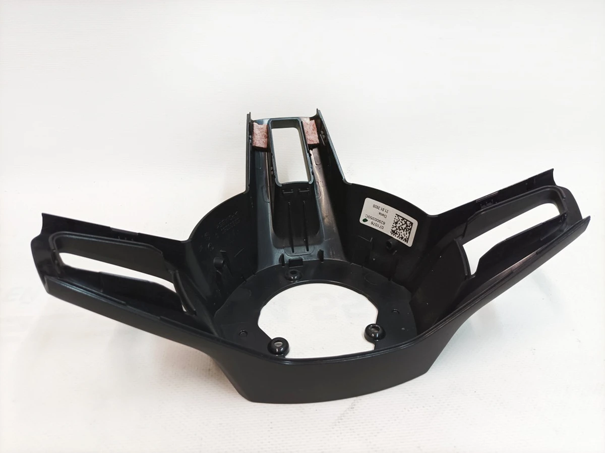 Lower steering wheel pad 5Q0 (minor peeling of the coating) Porsche Taycan 992419798