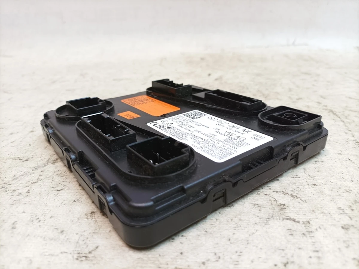 Блок управління систем комфорту та бортової мережі Porsche Taycan 992907064AK