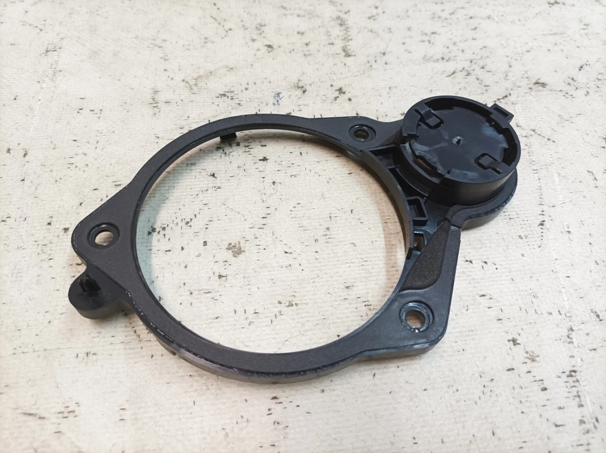 Кронштейн динаміка середньочастотного Porsche Taycan 9J1035241A