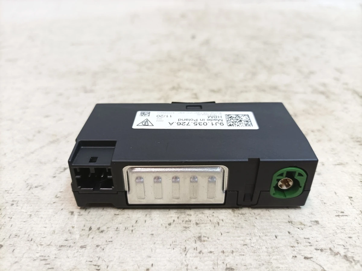 USB port 2 x Type-C center console Porsche Taycan 9J1035726A