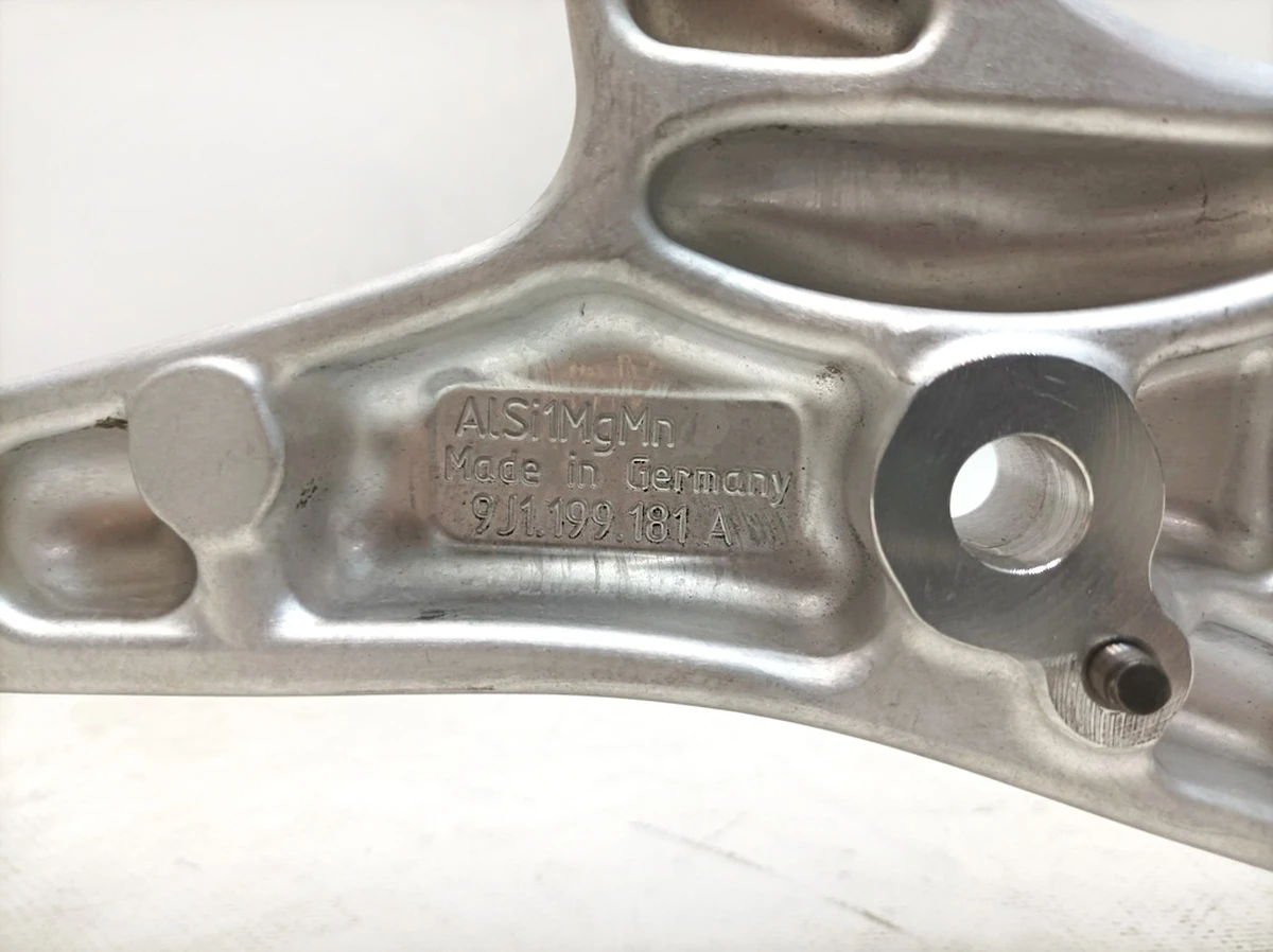 Front engine mount bracket without bearing Porsche Taycan 9J1199181A