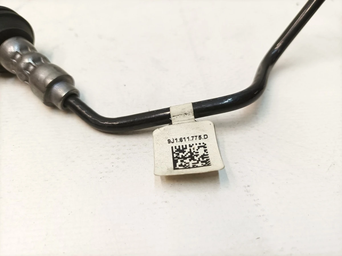 Шланг гальмівний задній лівий Porsche Taycan 9J1611775D