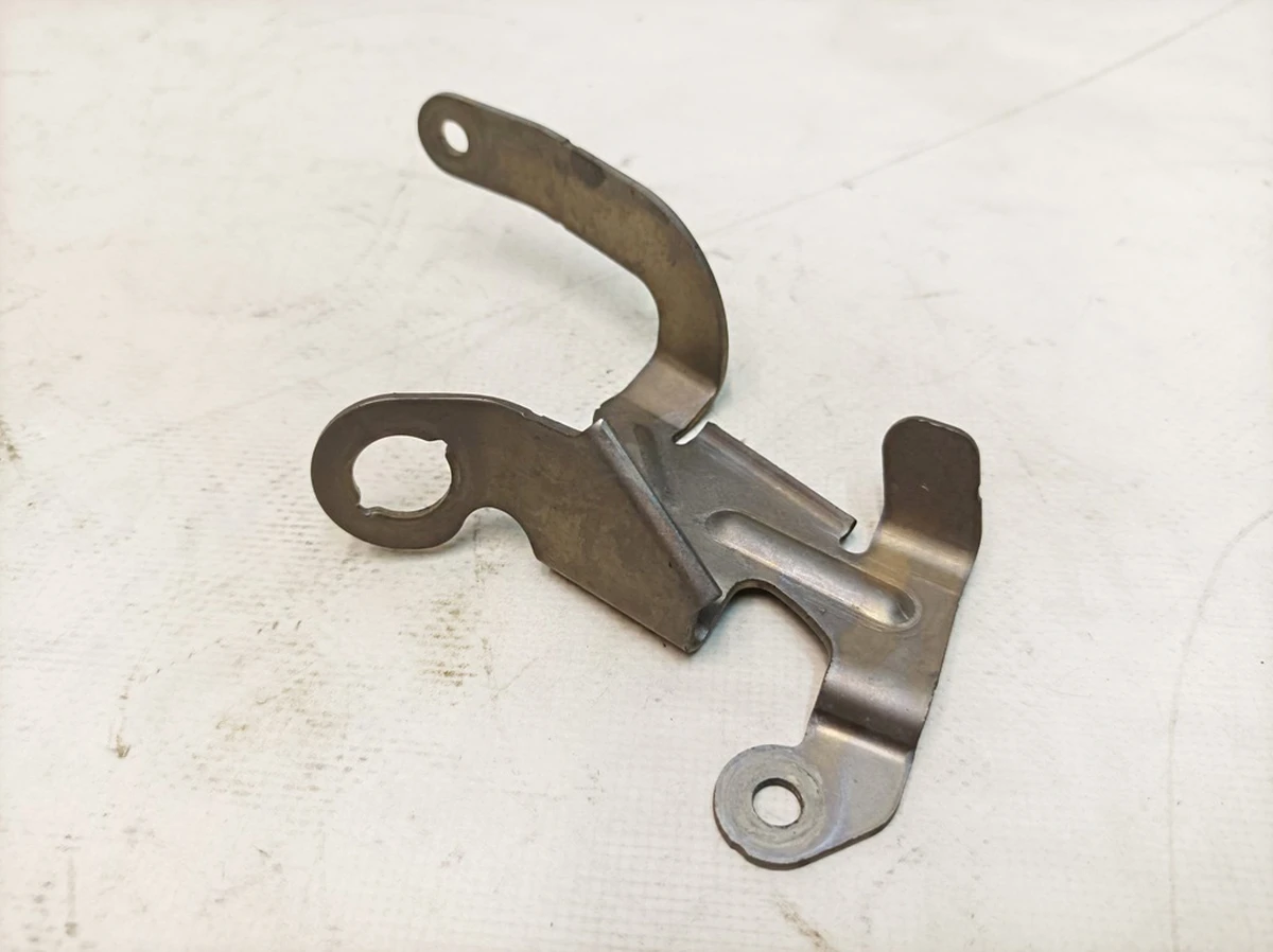 Brake hose bracket right Porsche Taycan 9J1611846A