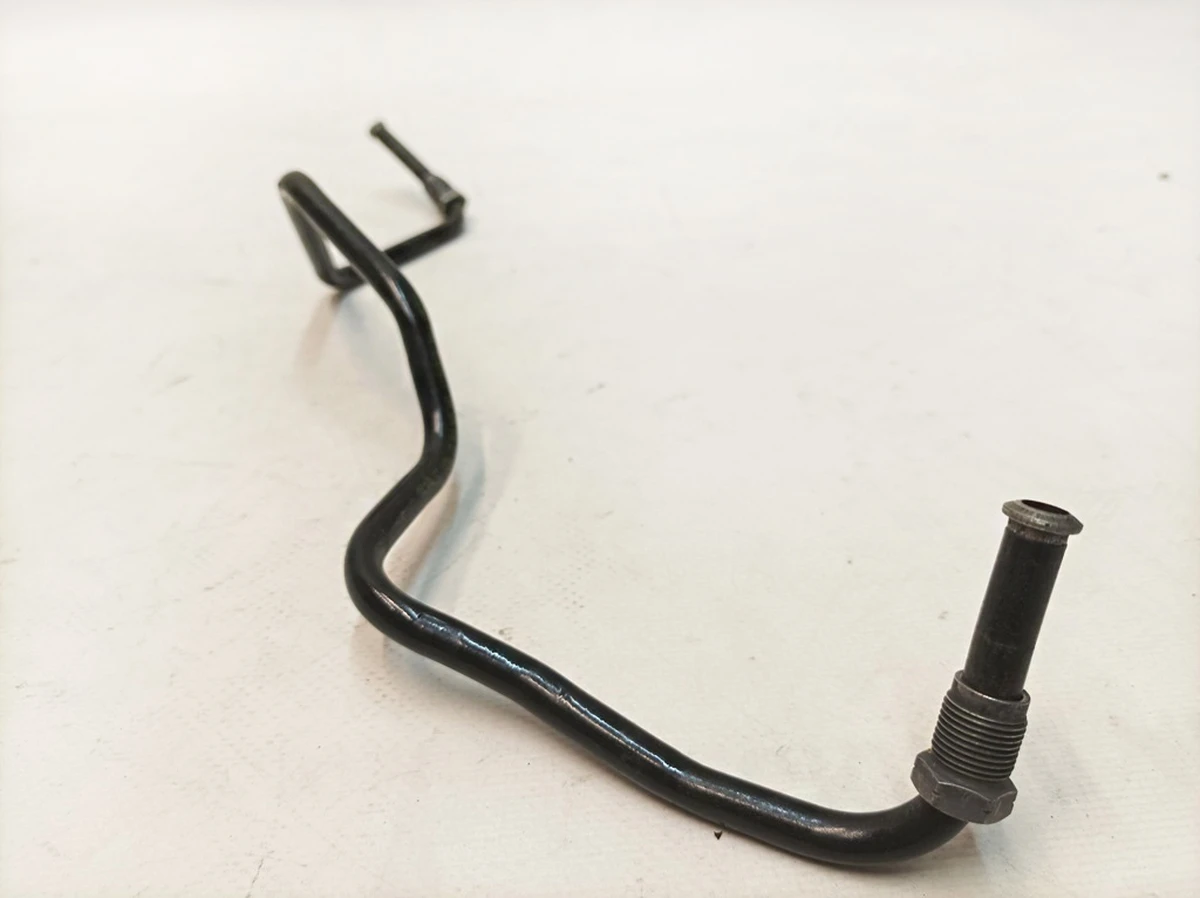 Гальмівна трубка від головного гальмівного циліндра до гідросистеми Porsche Taycan 9J1614727A