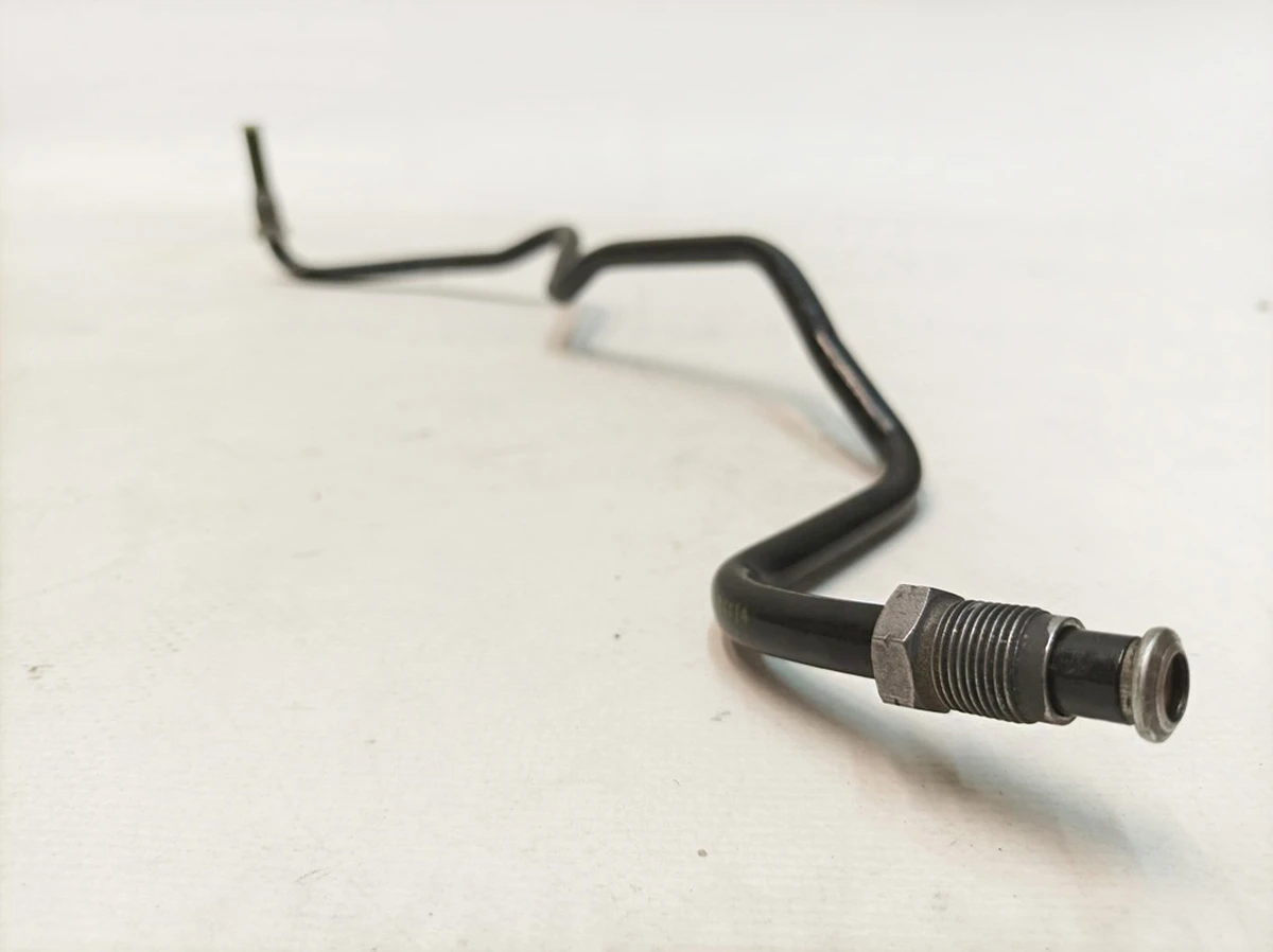 Гальмівна трубка від головного гальмівного циліндра до гідросистеми Porsche Taycan 9J1614739A