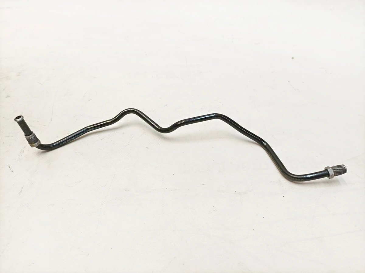 Гальмівна трубка від головного гальмівного циліндра до гідросистеми Porsche Taycan 9J1614739A