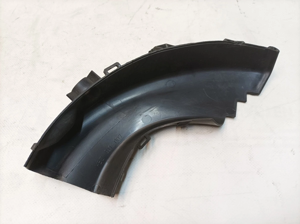 Воздуховод охлаждения тормоза задний левый (половина) Porsche Taycan 9J1615395