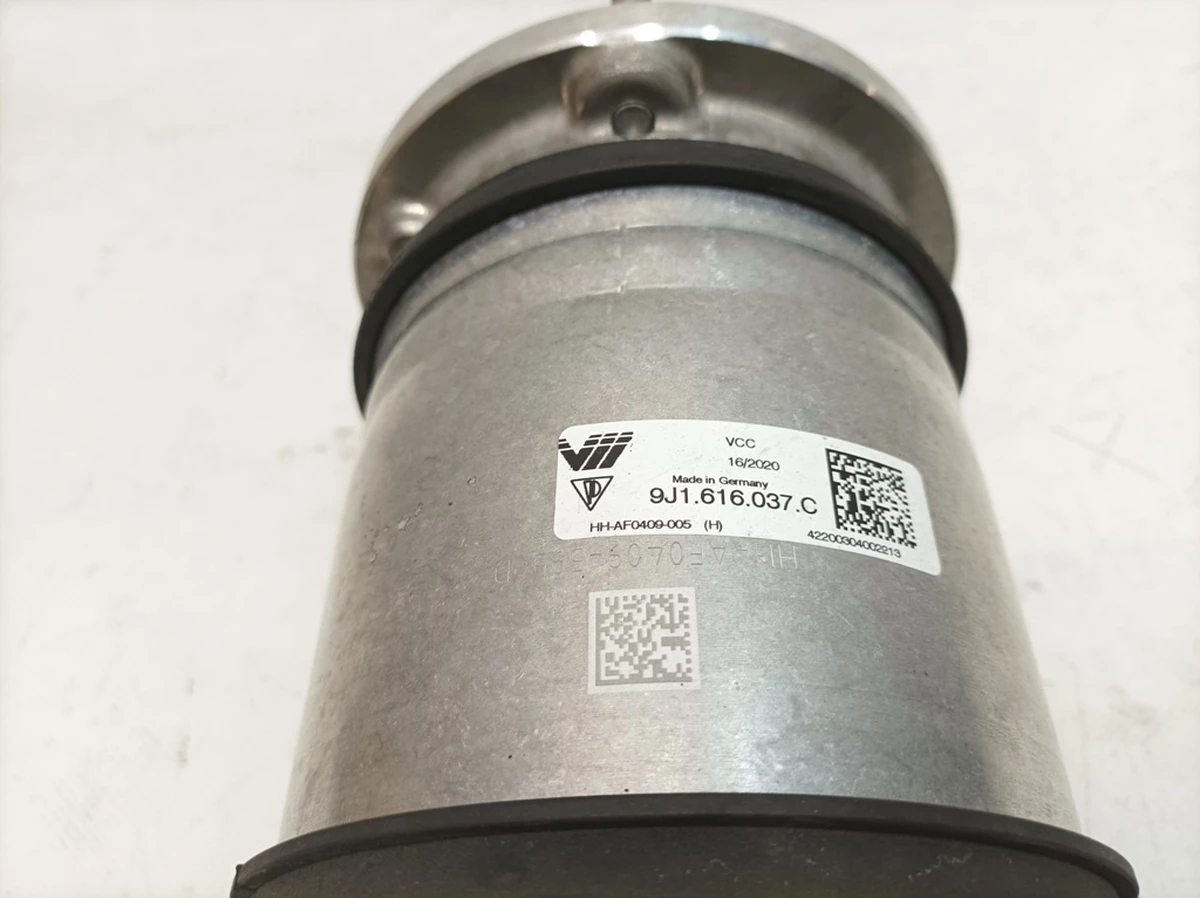 Балон пневмостійки передньої лівої (пошкоджений) 4 Corner Porsche Taycan 9J1616037C