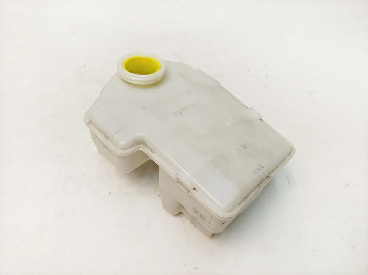 Бачок компенсаційний для гальмівної рідини Porsche Taycan 9J1616123