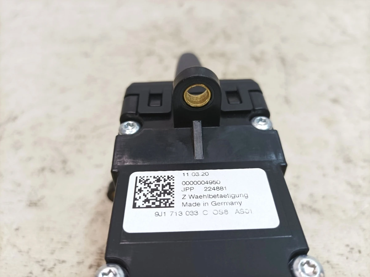 Механізм перемикання передач Porsche Taycan 9J1713033C