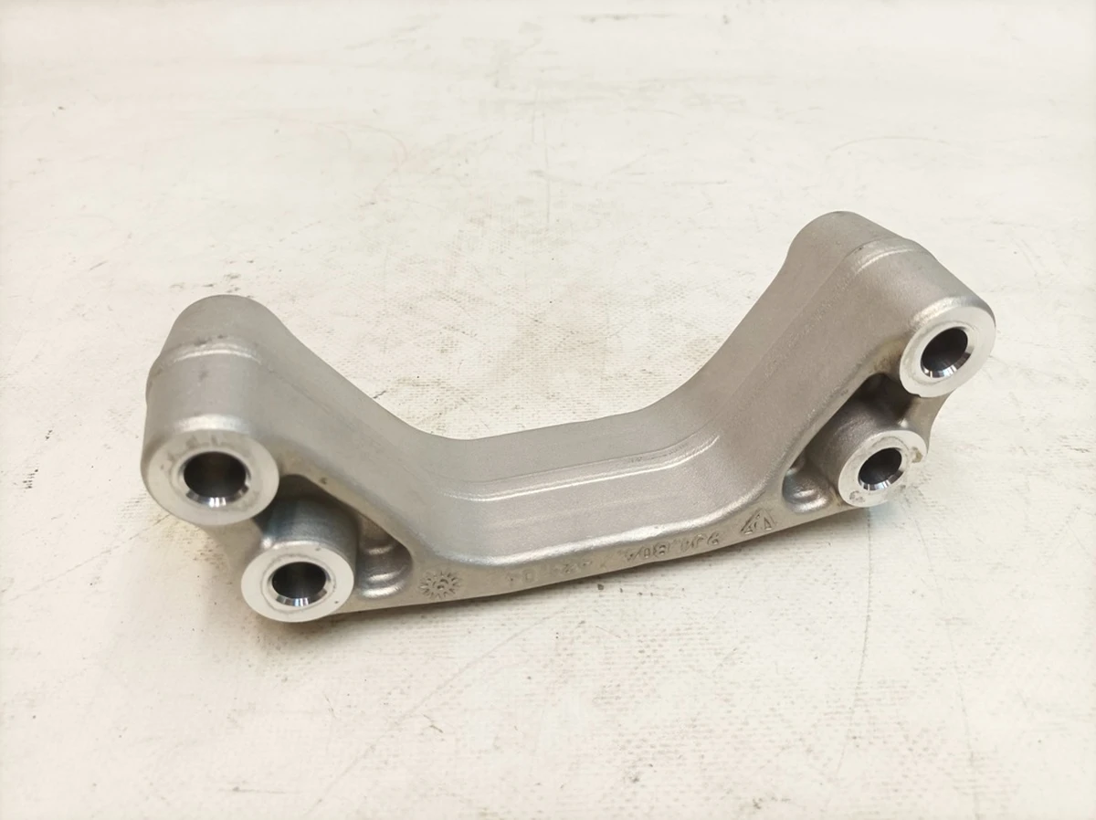 Поперечина тоннеля средняя Porsche Taycan 9J1804421