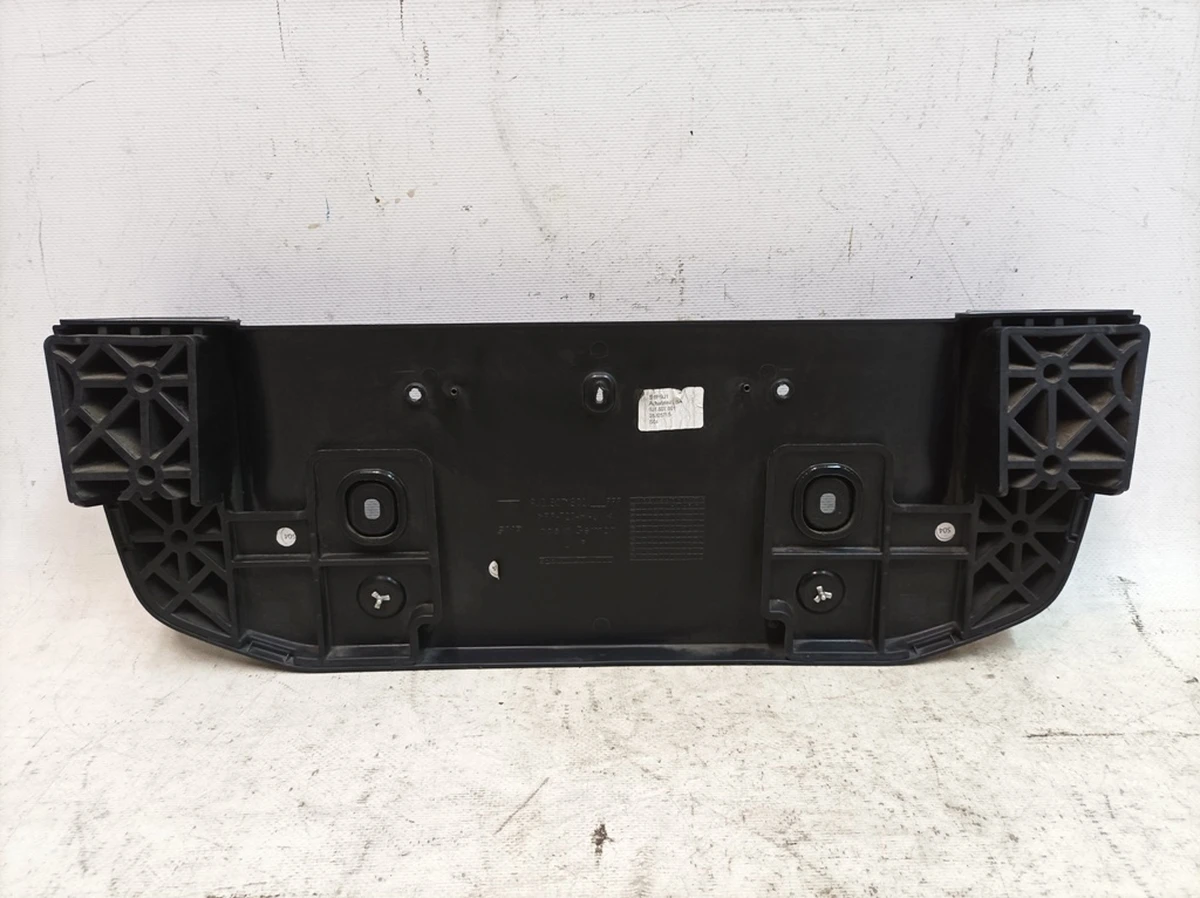 Накладка заднього бампера під номерний знак N/A Porsche Taycan 9J1807801