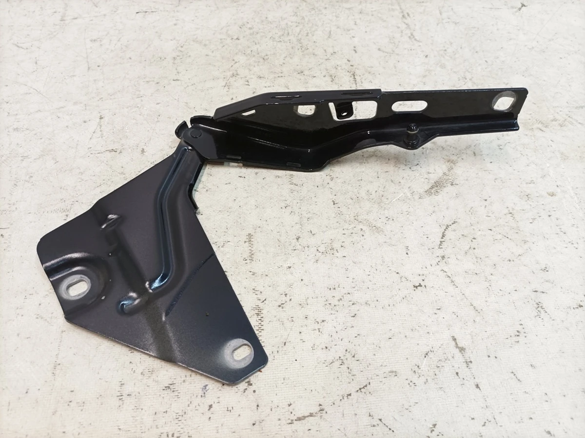 Петля капота ліва ґрунтована Код фарби: C9X Porsche Taycan 9J1823295CY