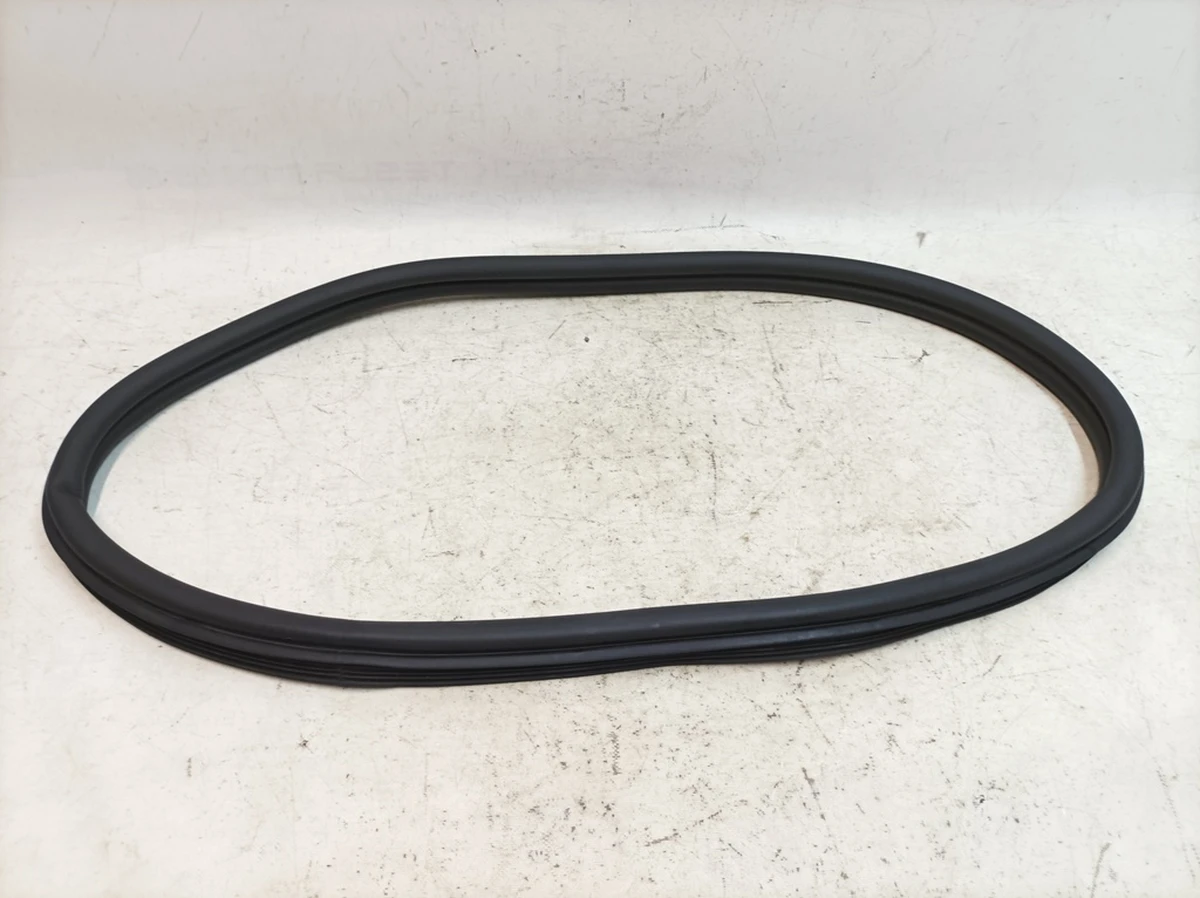 Ущільнювач багажного відсіку переднього Porsche 9J1823727A