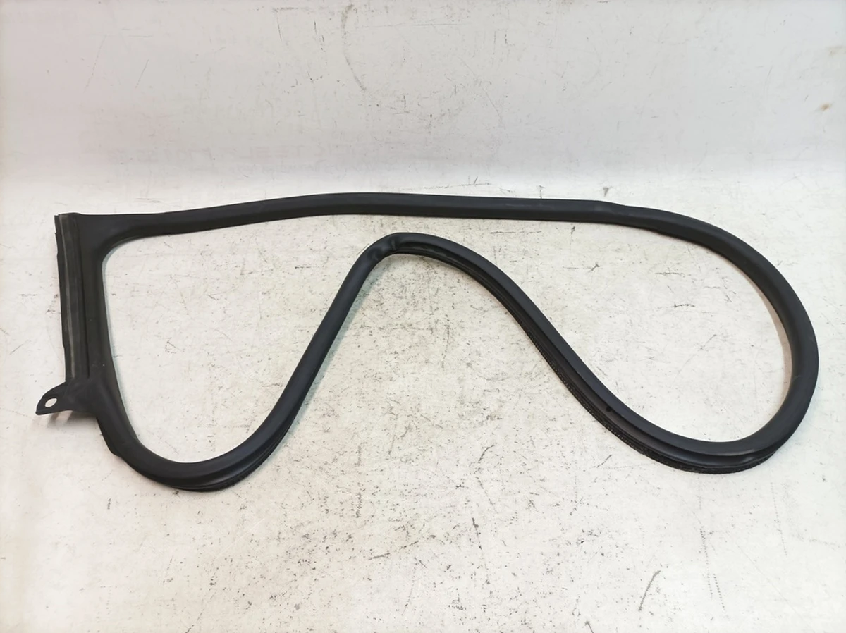 Inner door seal, front right Porsche Taycan 9J1831722AR