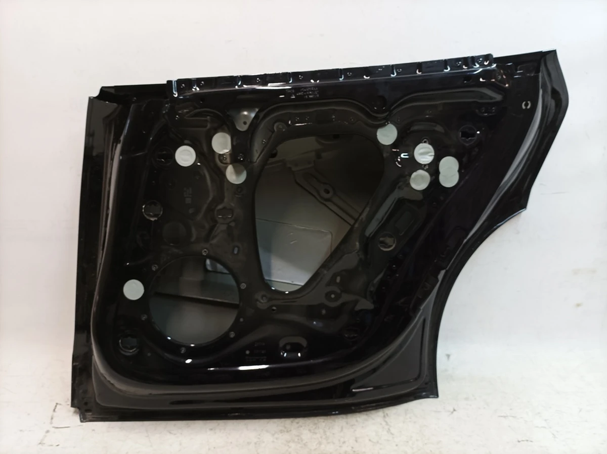 Двері задні права (метал) Код фарби: C9X Porsche Taycan 9J1833194