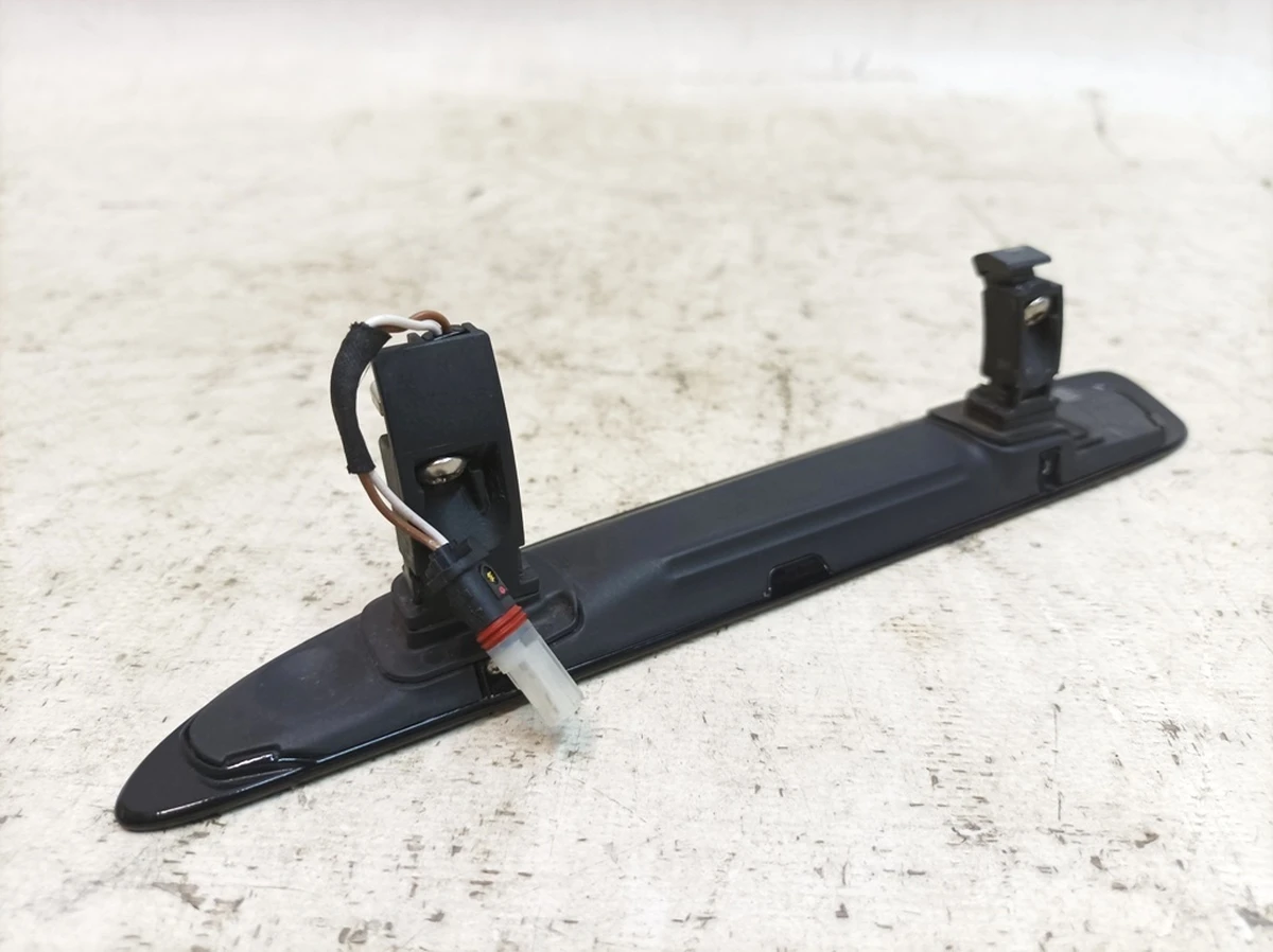 Front right outer door handle Paint code: C9X Porsche Taycan 9J1837206