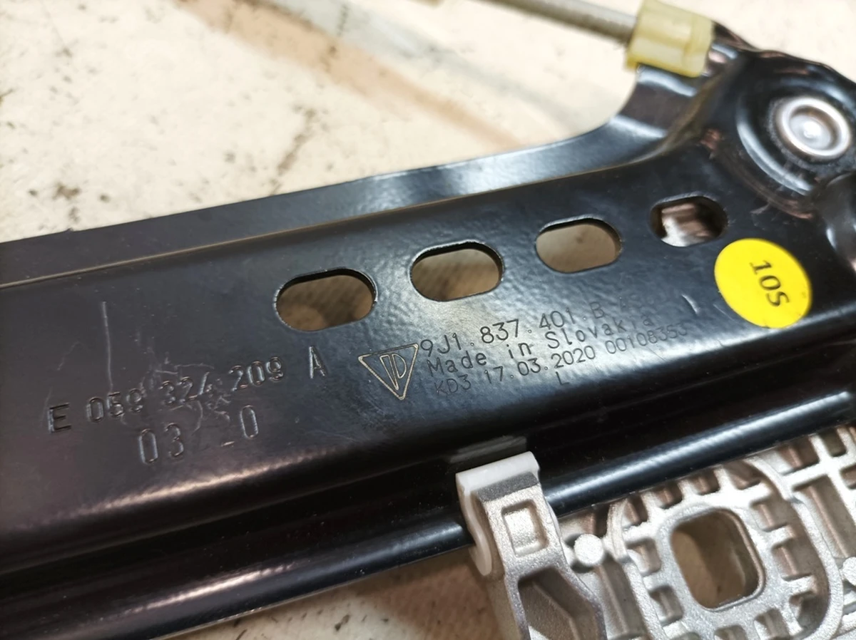 Window lifter without door motor, front left Porsche Taycan 9J1837401B