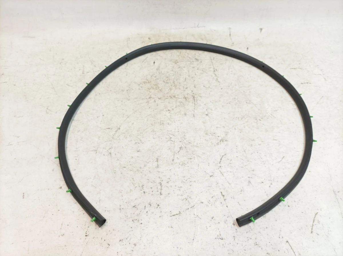 Front right outer door seal (self-adhesive) Porsche Taycan 9J1837912