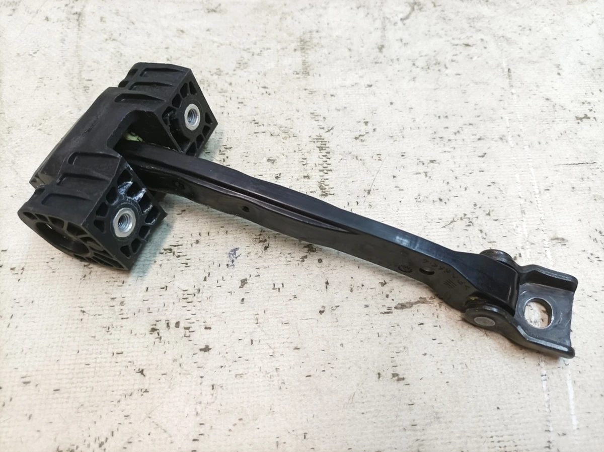 Обмежувач відчинення дверей задньої лівої правої Porsche Taycan 9J1839179