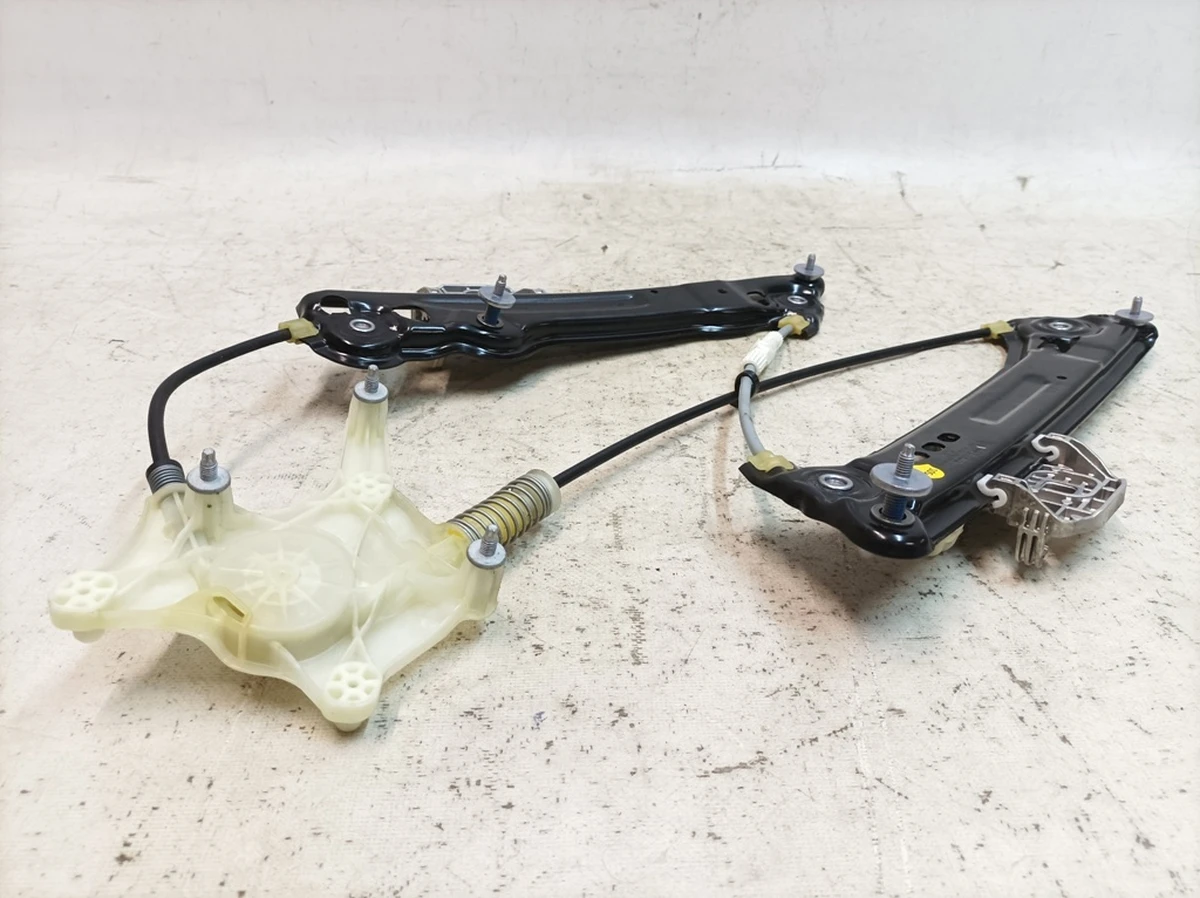 Склопідйомник без електродвигуна двері задньої правої Porsche Taycan 9J1839462