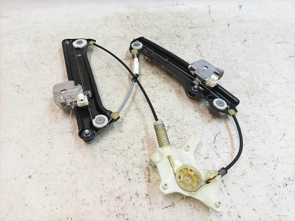 Склопідйомник без електродвигуна двері задньої правої Porsche Taycan 9J1839462