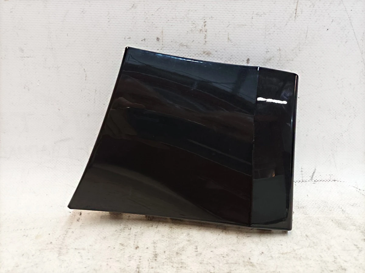 Front right fender trim Paint code: C9X (protective film) Porsche Taycan 9J1854522