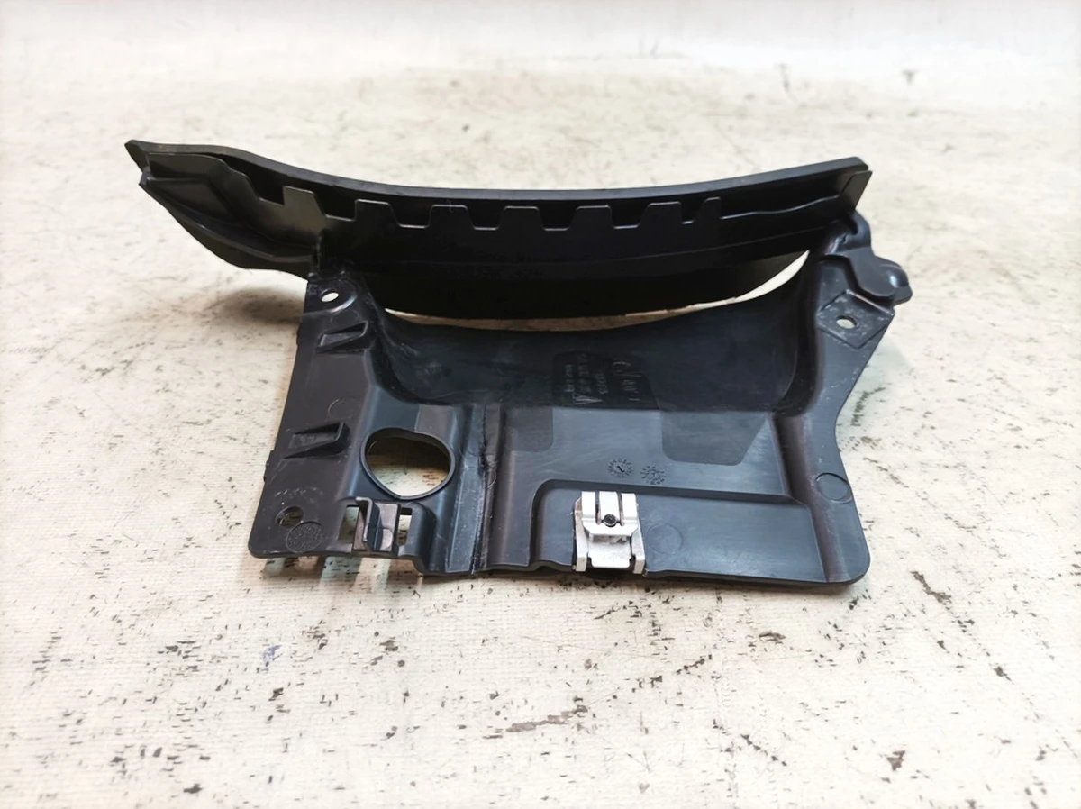 Wheel arch extension (mudguard) right with damage Porsche Taycan 9J1854828A