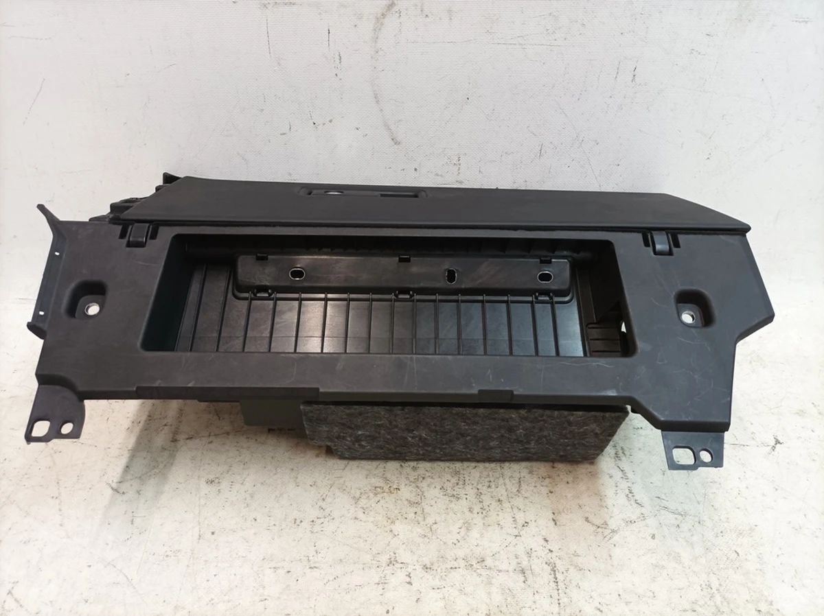 Ящик речовий A11 Шкіра Porsche Taycan 9J1857095H